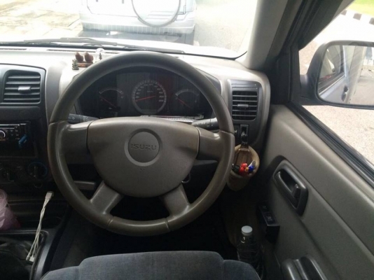 ขาย ISUZU D-MAX ปี 2005 คอมมอนเรล พาวเวอร์ พร้อมใช้