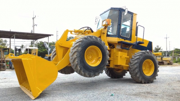KOMATSU WA150-1 นำเข้าจากญี่ปุ่น สภาพสวยพร้อมใช้งาน โทร.090-986-2521 อ๊อบ
