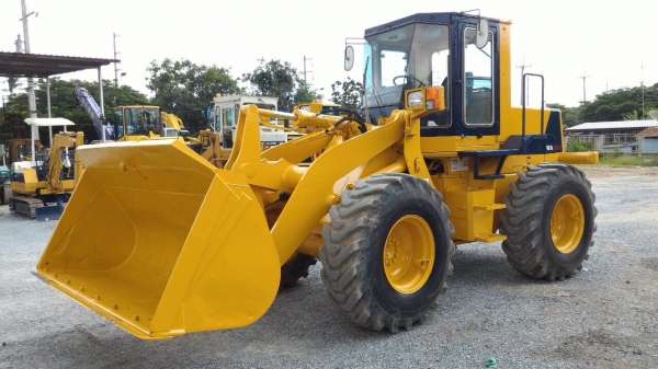KOMATSU WA150-1 นำเข้าจากญี่ปุ่น สภาพสวยพร้อมใช้งาน โทร.090-986-2521 อ๊อบ