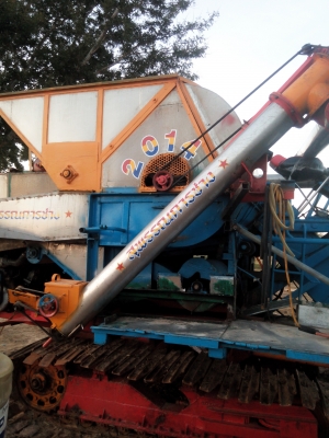 ขายรถเกี่ยวข้าว ไทยเส็งก้อน200ป23เครื่องjo8c