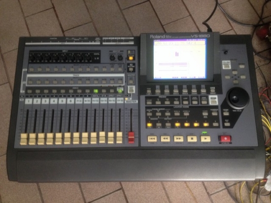 ROLAND VS 1880 DIGITAL STUDIO 24 BIT เก่าญี่ปุ่นเเท้สภาพสวยใช้ไฟ100v ROLAND VS 1880 DIGITAL STUDIO 24 BIT เก่าญี่ปุ่นเเท้สภาพสวยใช้ไฟ100v