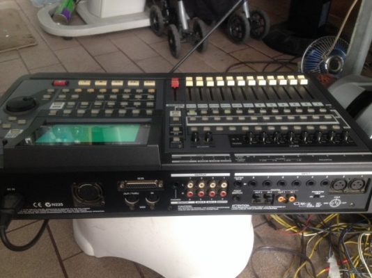 ROLAND VS 1880 DIGITAL STUDIO 24 BIT เก่าญี่ปุ่นเเท้สภาพสวยใช้ไฟ100v ROLAND VS 1880 DIGITAL STUDIO 24 BIT เก่าญี่ปุ่นเเท้สภาพสวยใช้ไฟ100v