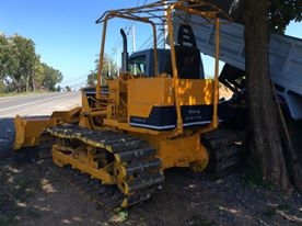 รถแทร็กเตอร์ KOMATSU D20P-5 ตีนเป็ด ใบมีดปรับได้ 5 ระดับ