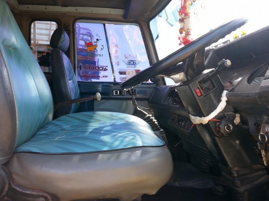 ขายรถ10ล้อ ดั้ม2เพลา ร็อกกี้175แรง เครื่องดีแคชซีสวย สภาพพร้อมใช้งาน เอกสารพร้อมโอน สนใจโทร 090-8588220คุณนะ 093-3258446คุณบิว หรือเข้าดูสินค้าอื่นๆได้ที่ www.truck.in.th/498 หรือเพจFacebook ณรงค์ ซื้อขายรถมือสอง (เว็บไซต์ส่วนตัว) หรือFacebook คุณนะ รถบรร