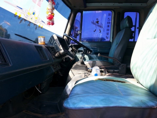 ขายรถ10ล้อ ดั้ม2เพลา ร็อกกี้175แรง เครื่องดีแคชซีสวย สภาพพร้อมใช้งาน เอกสารพร้อมโอน สนใจโทร 090-8588220คุณนะ 093-3258446คุณบิว หรือเข้าดูสินค้าอื่นๆได้ที่ www.truck.in.th/498 หรือเพจFacebook ณรงค์ ซื้อขายรถมือสอง (เว็บไซต์ส่วนตัว) หรือFacebook คุณนะ รถบรร