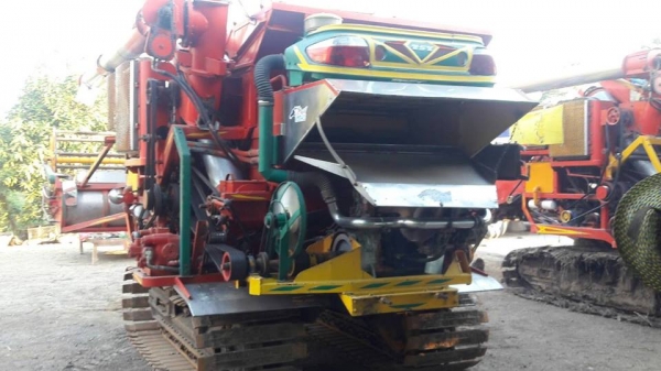 ขายรถเกี่ยวข้าว ไทยเส็งยนต์ รุ่นฟอมเม้อ ปี53 เครื่องJO8C 260เทอโบ ช่วงล่าง12 สภาพพร้อมใช้งาน สนใจโทร 090-8588220คุณนะ 093-3258446คุณบิว หรือเข้าดูสินค้าอื่นๆได้ที่ www.truck.in.th/498 หรือเพจFacebook ณรงค์ ซื้อขายรถมือสอง (เว็บไซต์ส่วนตัว) หรือFacebook คุ