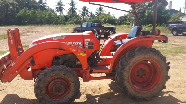 ขายรถไถคูโบต้าL3008พร้อมใบมีดพร้อมผานจาน