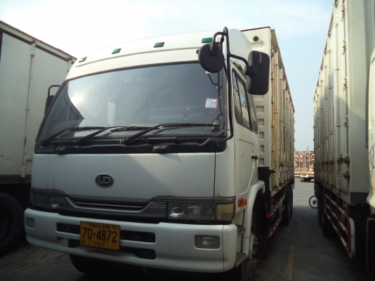 ขาย รถบรรทุก 10 ล้อตู้แห้ง นิสสันUD CNG