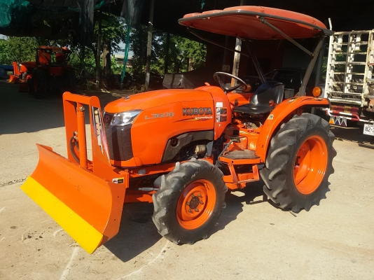 หาชื้อรถไถคูโบต้า L3608 เชิณมาหาเราครับ มีไบมีดตราช้าง1อันสวยๆเดิมๆ พร้อมไช้งาน  ขายใน  ราคา285000บาท รถอยู่วังบัว คลองขลุง กำแพงเพชร    สนใจสอบุถามได้ที่081 3655997 อำพร  พาเจริญ  ราคาต่อรองได้อีกนะครับ