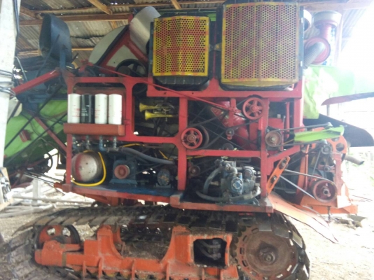 ขายรถเกี่ยวข้าวไทยเส็งยนต์ ขายรถเกี่ยวข้าวไทยเส็งยนต์