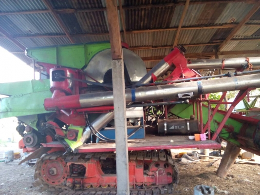 ขายรถเกี่ยวข้าวไทยเส็งยนต์ ขายรถเกี่ยวข้าวไทยเส็งยนต์