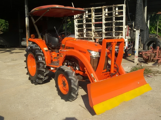 หาชื้อรถไถคูโบต้า L3608 เชิณมาหาเราครับ มีไบมีดตราช้าง1อันสวยๆเดิมๆ พร้อมไช้งาน ขายใน ราคา285000บาท รถอยู่วังบัว คลองขลุง กำแพงเพชร สนใจสอบุถามได้ที่081 3655997 อำพร พาเจริญ ราคาต่อรองได้อีกนะครับ หาชื้อรถไถคูโบต้า L3608 เชิณมาหาเราครับ มีไบมีดตราช้าง1อันสวยๆเดิมๆ พร้อมไช้งาน ขายใน ราคา285000บาท รถอยู่วังบัว คลองขลุง กำแพงเพชร สนใจสอบุถามได้ที่081 3655997 อำพร พาเจริญ ราคาต่อรองได้อีกนะครับ