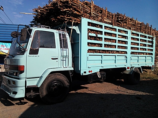 ร็อคกี้  สภาพสวย  กระบะใหม่ 6.35 เมตร ลดสุด ๆ 690000 บาท