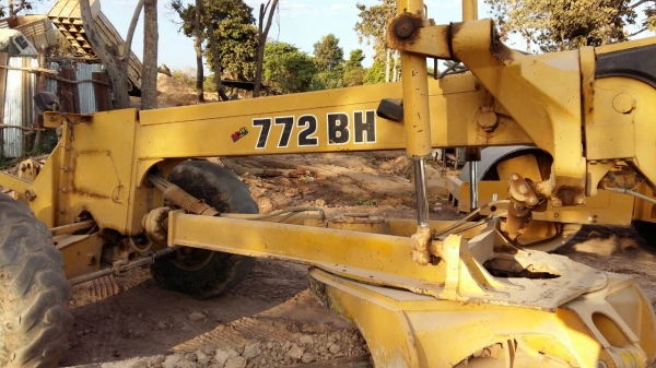 ขายรถเกรด JOHN DEERE 772 BH สวยมากๆสภาพพร้มใช้เอกสารทะเบียน ขายรถเกรด JOHN DEERE 772 BH สวยมากๆสภาพพร้มใช้เอกสารทะเบียน