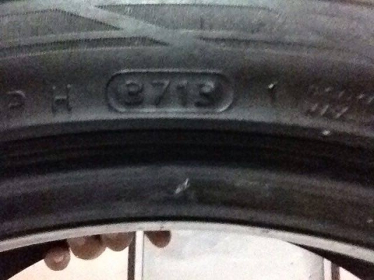 ขายยาง hankook V12 215 45 17 ปี13 ดอกหนาสภาพสวยไม่บวมไม่ปะไม่มีแตกลายงา 1คู่ ลดเหลือราคา2200บาท โทร0924462525โส กทม ขายยาง hankook V12 215 45 17 ปี13 ดอกหนาสภาพสวยไม่บวมไม่ปะไม่มีแตกลายงา 1คู่ ลดเหลือราคา2200บาท โทร0924462525โส กทม