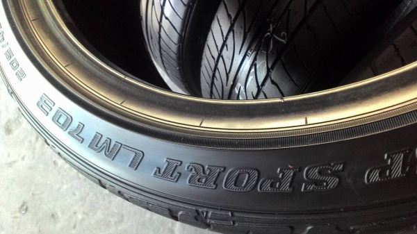 205/45R17 DUNLOP SP SPORT LM 703 ชุด 4 เส้น tel.081-427-3941 ไอดีไลน์ autobot107 205/45R17 DUNLOP SP SPORT LM 703 ชุด 4 เส้น tel.081-427-3941 ไอดีไลน์ autobot107