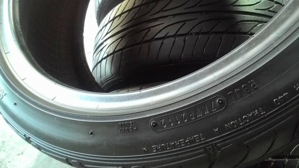 205/45R17 DUNLOP SP SPORT LM 703 ชุด 4 เส้น tel.081-427-3941 ไอดีไลน์ autobot107 205/45R17 DUNLOP SP SPORT LM 703 ชุด 4 เส้น tel.081-427-3941 ไอดีไลน์ autobot107
