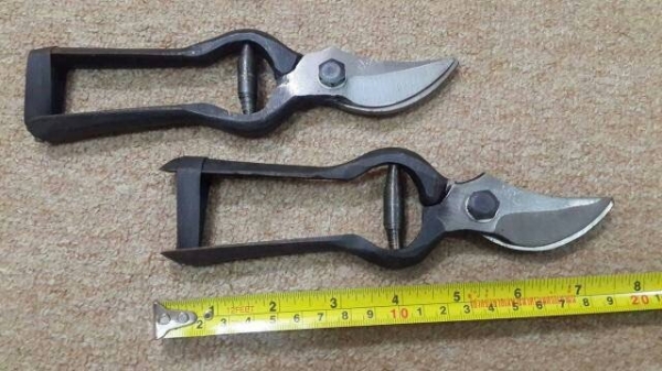 ขายกรรไกรตัดกิ่งไม้ตราไก่งานเก่าเก็บขนาด8"