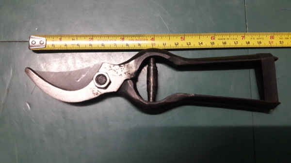 ขายกรรไกรตัดกิ่งไม้ตราไก่งานเก่าเก็บขนาด8" ขายกรรไกรตัดกิ่งไม้ตราไก่งานเก่าเก็บขนาด8"