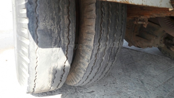 รถบรรทุก 6 ล้อ HINO KM777 กะบะยาว 4.30 เมตร เฟื่องท้าย F