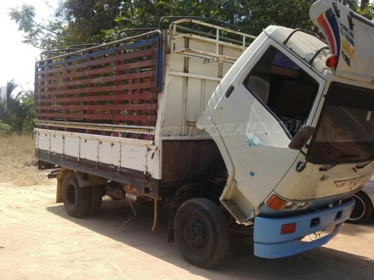 รถบรรทุก 6 ล้อ HINO KM777 กะบะยาว 4.30 เมตร เฟื่องท้าย F