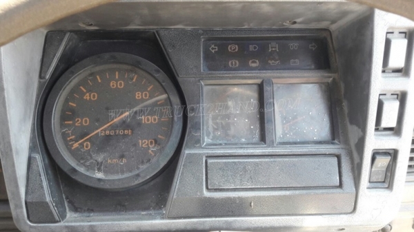 รถบรรทุก 6 ล้อ HINO KM777 กะบะยาว 4.30 เมตร เฟื่องท้าย F