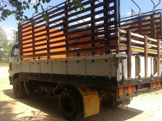 รถบรรทุก 6 ล้อ HINO KM777 กะบะยาว 4.30 เมตร เฟื่องท้าย F