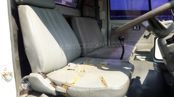 รถบรรทุก 6 ล้อ HINO KM777 กะบะยาว 4.30 เมตร เฟื่องท้าย F