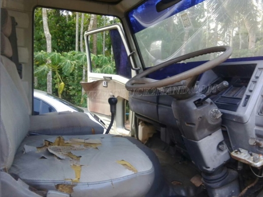 รถบรรทุก 6 ล้อ HINO KM777 กะบะยาว 4.30 เมตร เฟื่องท้าย F