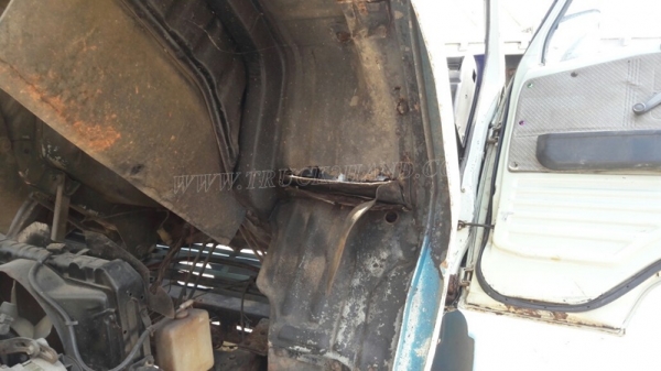 รถบรรทุก 6 ล้อ HINO KM777 กะบะยาว 4.30 เมตร เฟื่องท้าย F