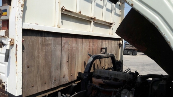 รถบรรทุก 6 ล้อ HINO KM777 กะบะยาว 4.30 เมตร เฟื่องท้าย F