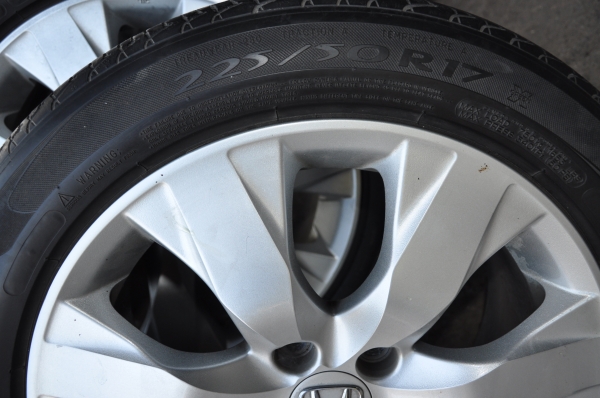 ขายแม็กซ์ HONDA ขอบ17พร้อมยาง MICHELIN 225/50R17