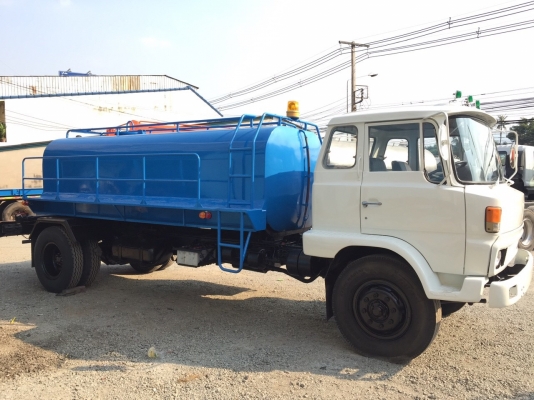 ขายรถ6ล้อฮีโน่แท้งค์ครับสอบถามโทร081-9441107