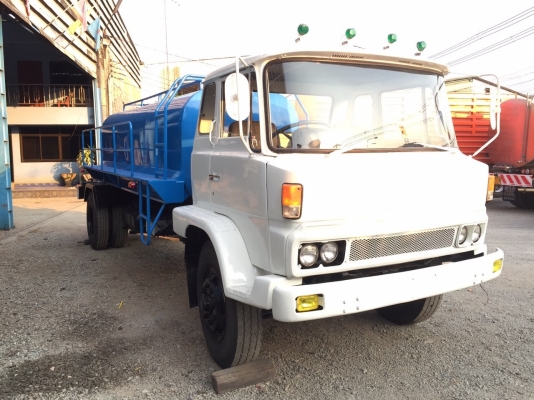 ขายรถ6ล้อฮีโน่แท้งค์ครับสอบถามโทร081-9441107