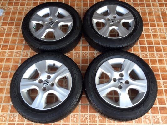 แม็กhonda15"4รู+พร้อมยาง ปี12(มี1เส้น คนละลาย) ยกชุด3,500.฿*แยกแม็ก 2,700.บ