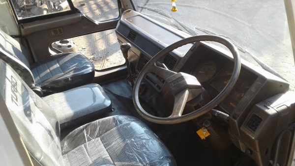 ขาย10ล้อมิตซู527 หัวคัชซี6เกียร์เดินหน้า เครื่อง195 เครื่องเดิมเกียร์เดิม เบรคใหญ่เพลาบุ๋ม เฟืองท้ายลาย ทำสีใหม่หมดยางใหม่10เส้นรถสวยสภาพพร้อมใช้