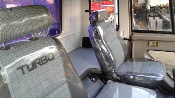 ขาย10ล้อมิตซู527 หัวคัชซี6เกียร์เดินหน้า เครื่อง195 เครื่องเดิมเกียร์เดิม เบรคใหญ่เพลาบุ๋ม เฟืองท้ายลาย ทำสีใหม่หมดยางใหม่10เส้นรถสวยสภาพพร้อมใช้