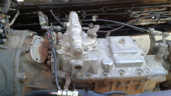 ขาย10ล้อมิตซู527 หัวคัชซี6เกียร์เดินหน้า เครื่อง195 เครื่องเดิมเกียร์เดิม เบรคใหญ่เพลาบุ๋ม เฟืองท้ายลาย ทำสีใหม่หมดยางใหม่10เส้นรถสวยสภาพพร้อมใช้