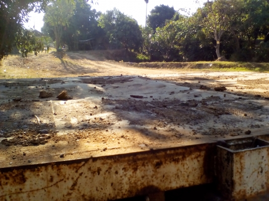 กระบะพื้นเรียบ