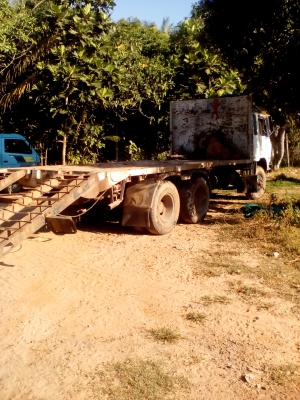 กระบะพื้นเรียบ