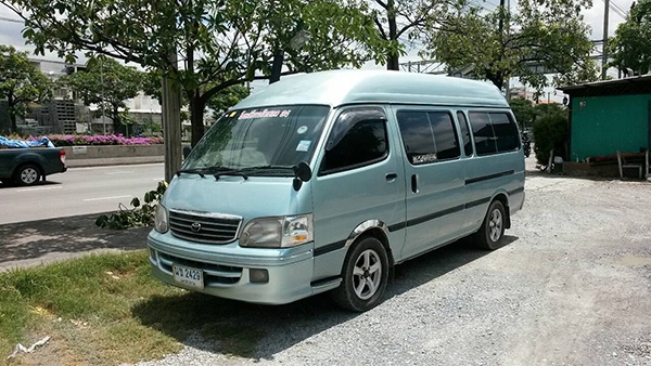 รถตู้หัวจรวด หลังคาสูงแท้ เครื่องดีมาก ภายใน VIP พร้อมใช้ ราคาถูก