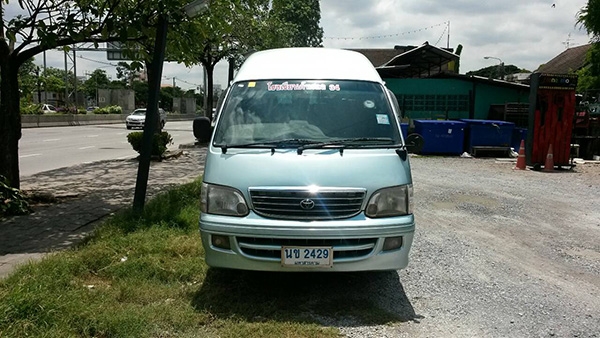 รถตู้หัวจรวด หลังคาสูงแท้ เครื่องดีมาก ภายใน VIP พร้อมใช้ ราคาถูก