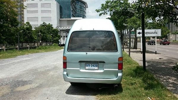 รถตู้หัวจรวด หลังคาสูงแท้ เครื่องดีมาก ภายใน VIP พร้อมใช้ ราคาถูก