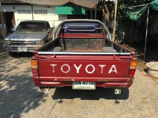 84 toyota Hero 2400 รถสวยเดิมๆ 84 toyota Hero 2400 รถสวยเดิมๆ
