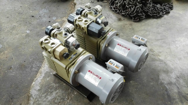 Sell>> เครื่องแวคคัมสูญญากาศ Made in Japan มอเตอร์ 1 HP. สลับสายเป็น 380V. ของใหม่ยังไม่เคยใช้งาน