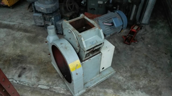 Sell>> เครื่องโม่ระเอียด โม่เปลือกหอย เซลามิค Made in Taiwan มอเตอร์ 3 HP. 380V. สภาพสวยพร้อมใช้งาน