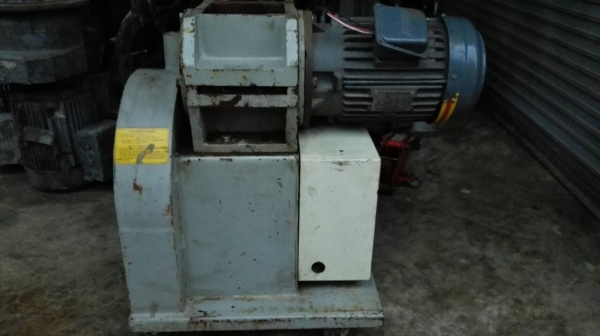 Sell>> เครื่องโม่ระเอียด โม่เปลือกหอย เซลามิค Made in Taiwan มอเตอร์ 3 HP. 380V. สภาพสวยพร้อมใช้งาน