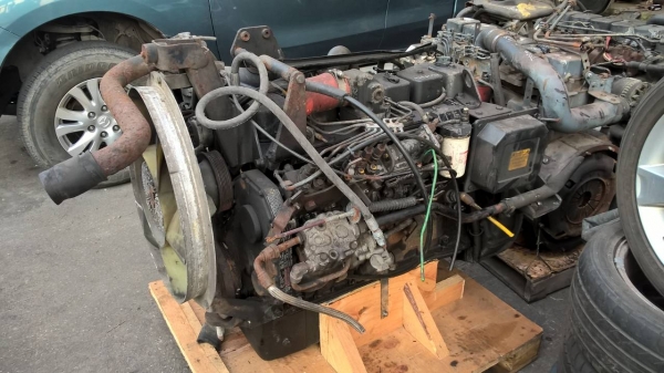 เครื่องยนน์ CUMMINS 6BT 5.9