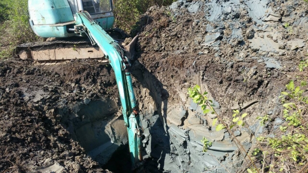 แสดงประสิทธิภาพ ให้ชมครับ ขุดได้ลึกมากครับ รถขุด แบคโฮ ihi pc 40 รุ่นใหม่ ทำงานไว เก่าญี่ปุ่น แสดงประสิทธิภาพ ให้ชมครับ ขุดได้ลึกมากครับ รถขุด แบคโฮ ihi pc 40 รุ่นใหม่ ทำงานไว เก่าญี่ปุ่น