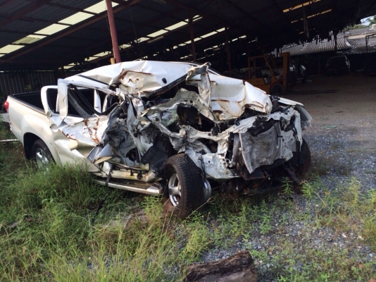 อีซูซุ ออนนิวส์ไฮเเลนเดอร์ เครื่อง2500 ปี14 โอนลอยบุคลหรือเเยกขายได้ทุกอย่างมีหลายรุ่นเก๋งเเละกระบะ